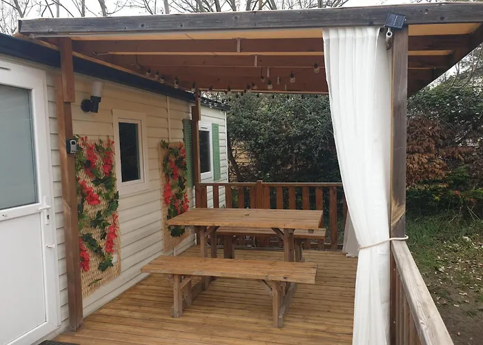 Camping Domaine Des Iscles